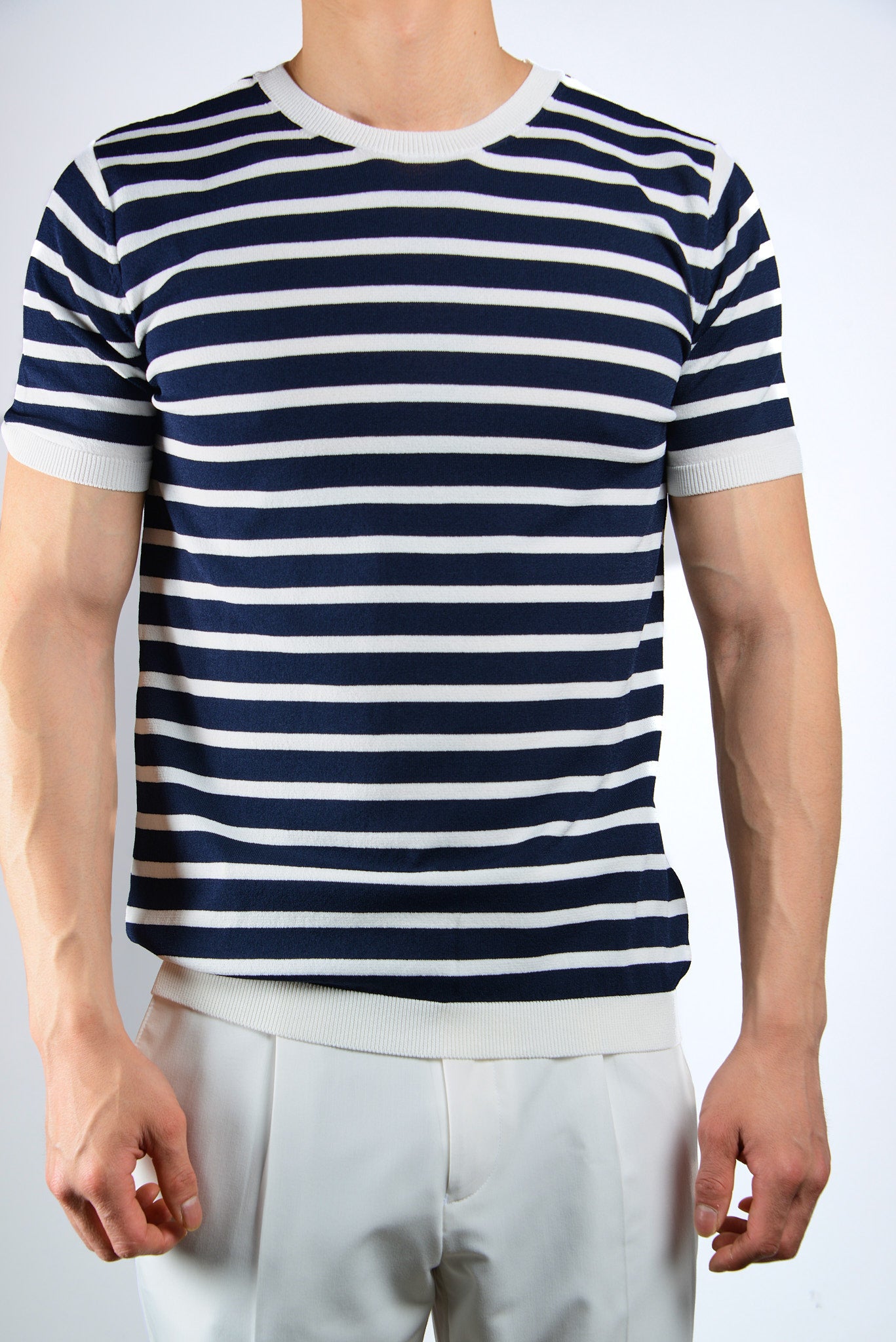 S/S Textured Modern Crew Shirt