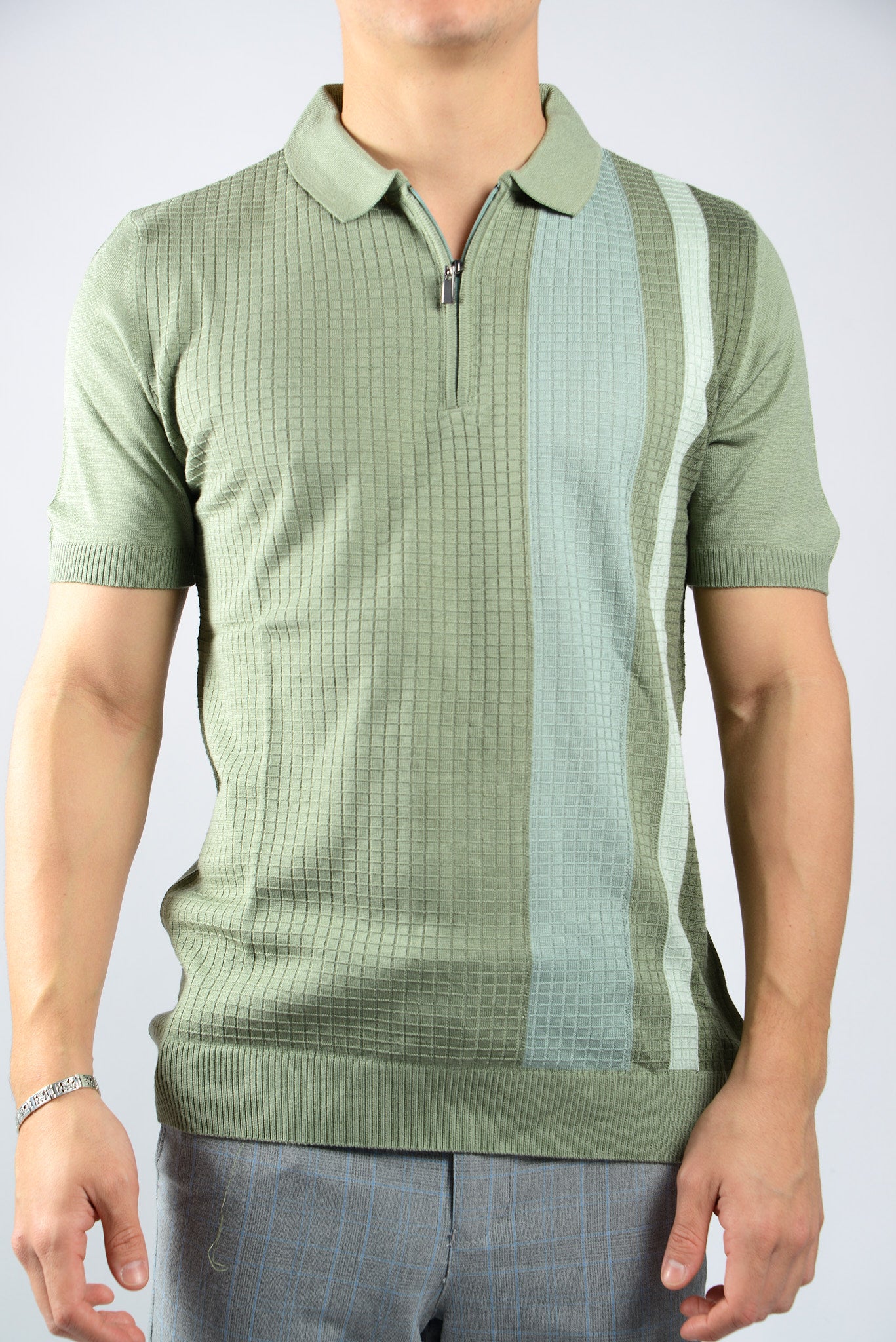 TEXTURED VERTICAL STRIPE KNIT ZIP POLO