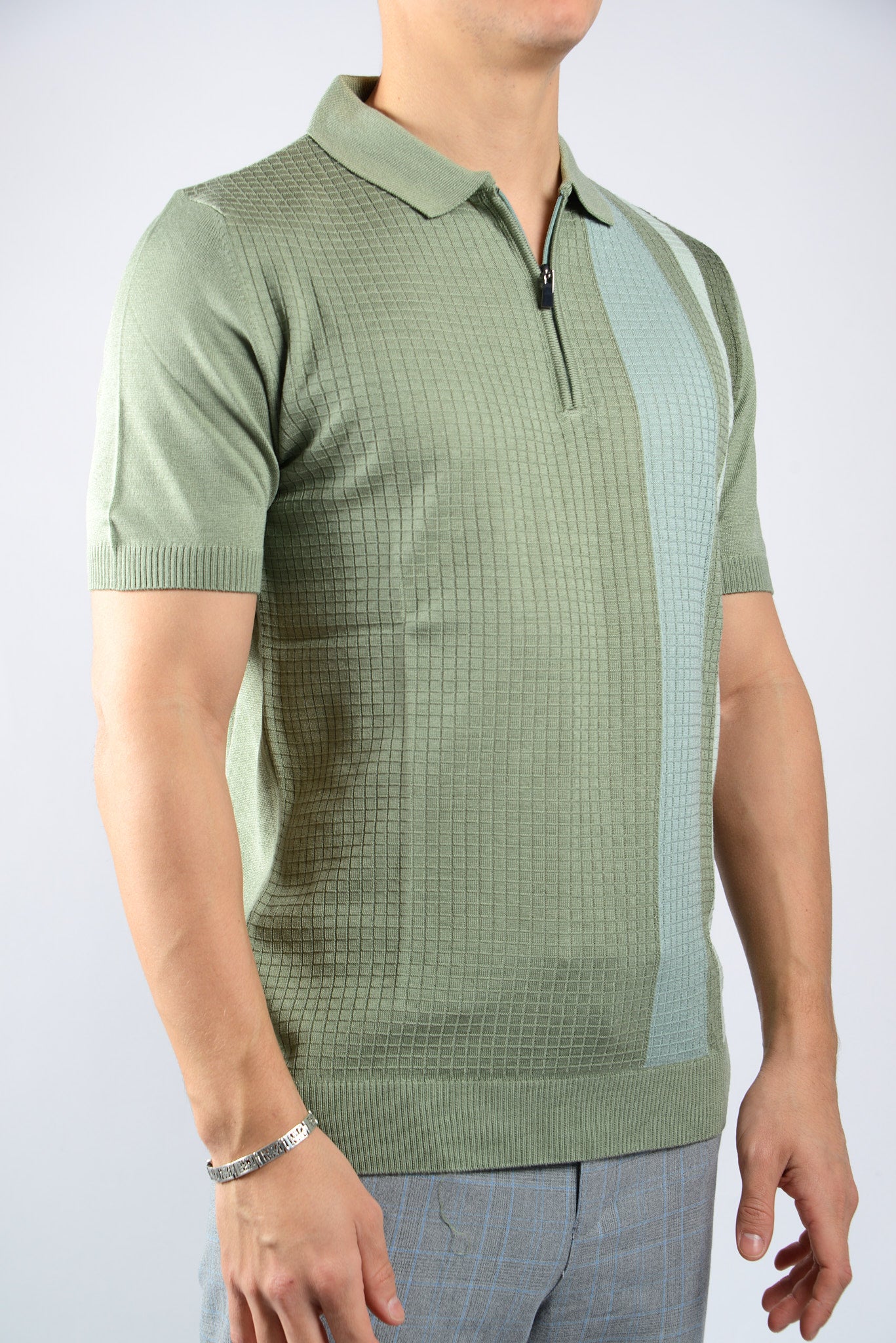 TEXTURED VERTICAL STRIPE KNIT ZIP POLO